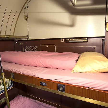 Train Hostel Amszterdam