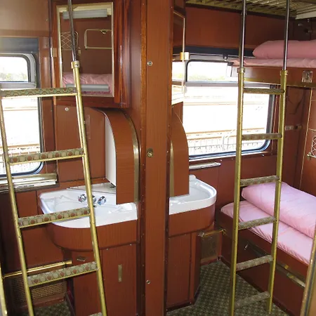 Hostel Train Amszterdam