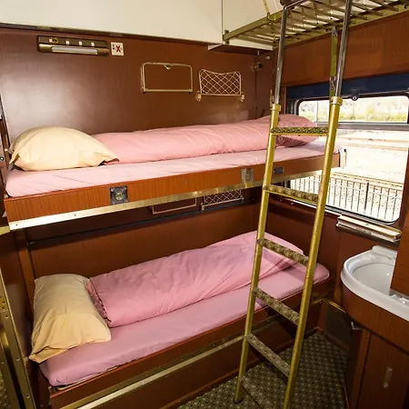 Hostel Train Amszterdam