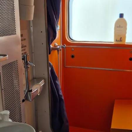 Hostel Train Amsterdam