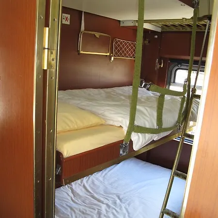 Train Vandrarhem