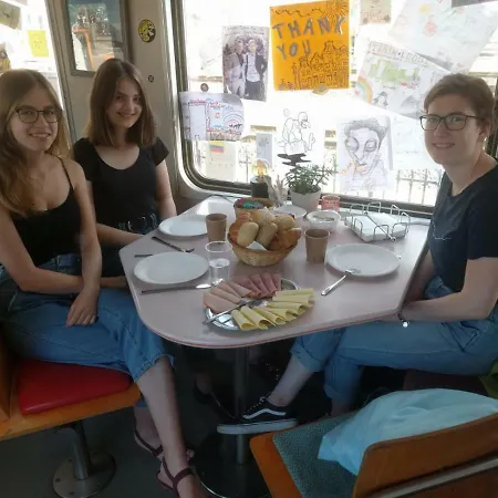 Train Vandrarhem