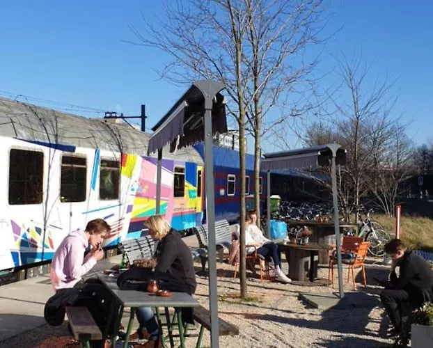 トレイン ホステル