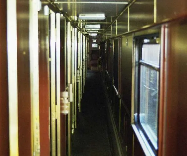 Train Ostello Amsterdam