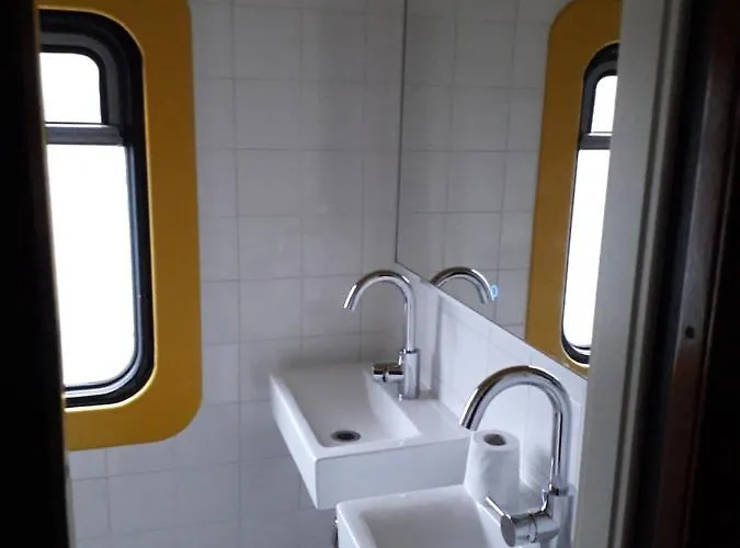 Train Ostello Amsterdam